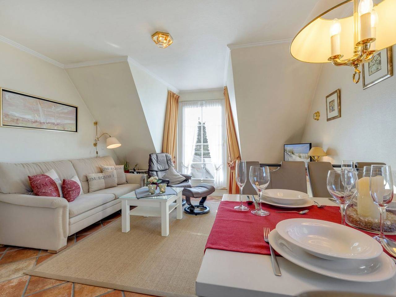 Ganze Ferienwohnung, Westerbrise, App. 6 - In einer ruhigen Sackgasse erwartet Sie dieses Urlaubsdomizil. in Wenningstedt, Sylt