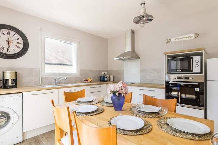 Gîte pour 6 personnes, avec Terrasse et Jardin à Saint-Pair-sur-Mer