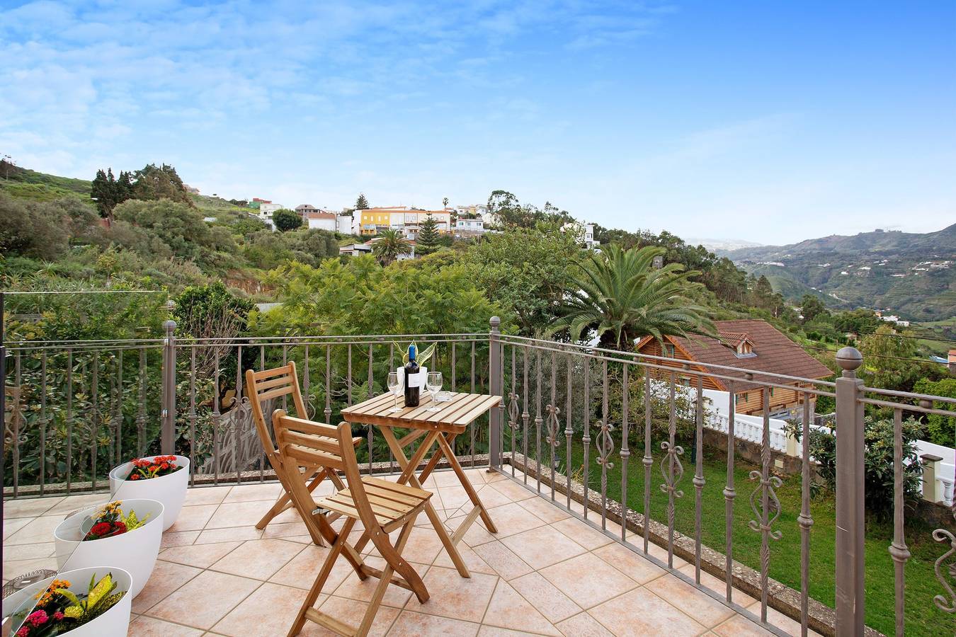 Appartement entier, Appartement de vacances "Carmelo Y Carmela 4" avec vue sur les montagnes, terrasse privée et Wi-Fi. in San José del Álamo, Teror