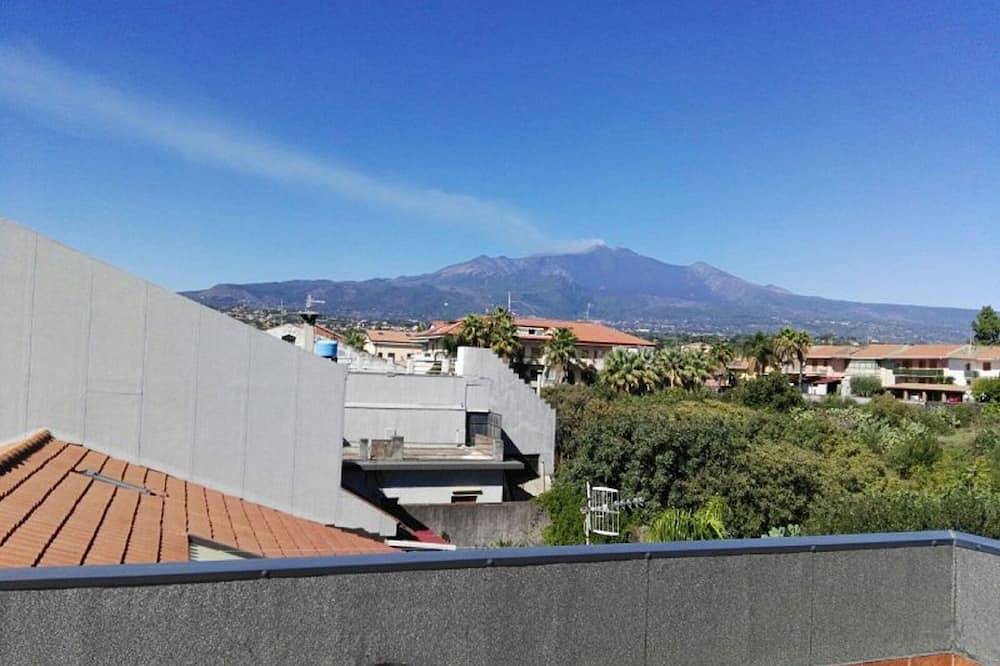 Beach House for 8 People in Acireale, Catania Province