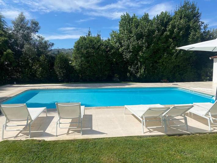 Casa rural para 18 personas, con vistas además de piscina y jardín, Se admiten mascotas en Penafiel