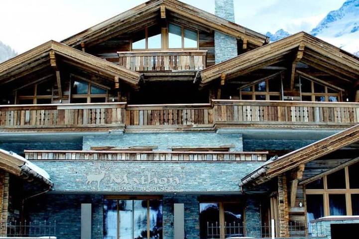 Chalet for 2 people, with sauna and balcony as well as pool and hot tub in Ischgl