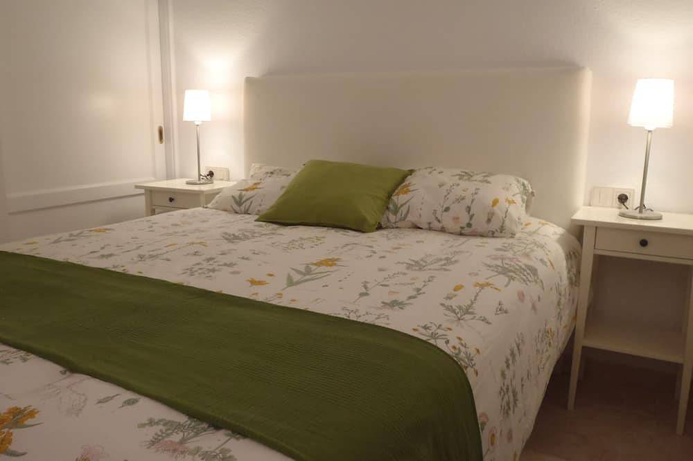 Apartamento entero, Amplio, gran terraza, soleado, Wlan free, vistas al mar, a 250 m. de la playa in Playa Morro Jable, Pájara