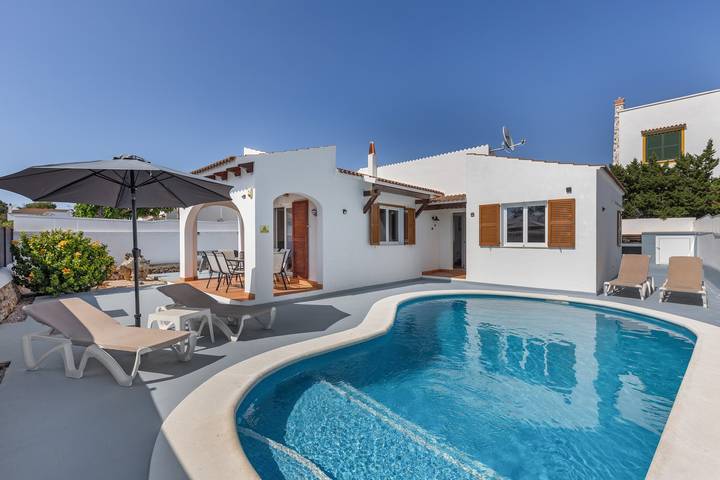 Villa pour 6 personnes, avec Jardin à Cala Blanca