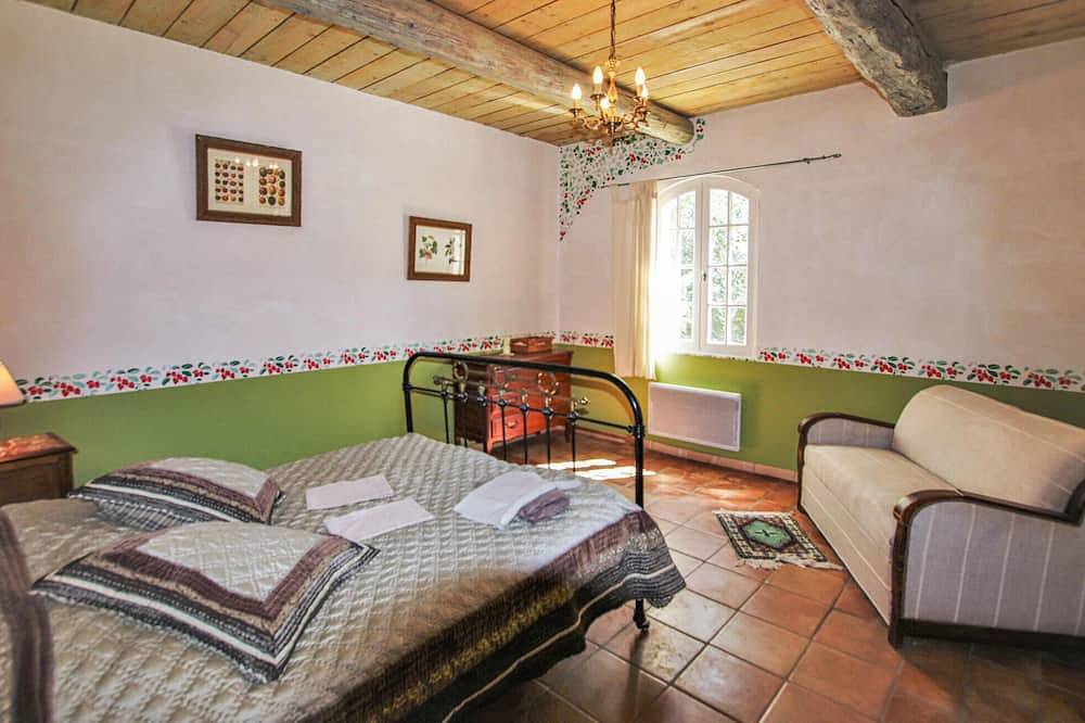 Luxurious home in Apt in APT, Parque natural regional del Luberon