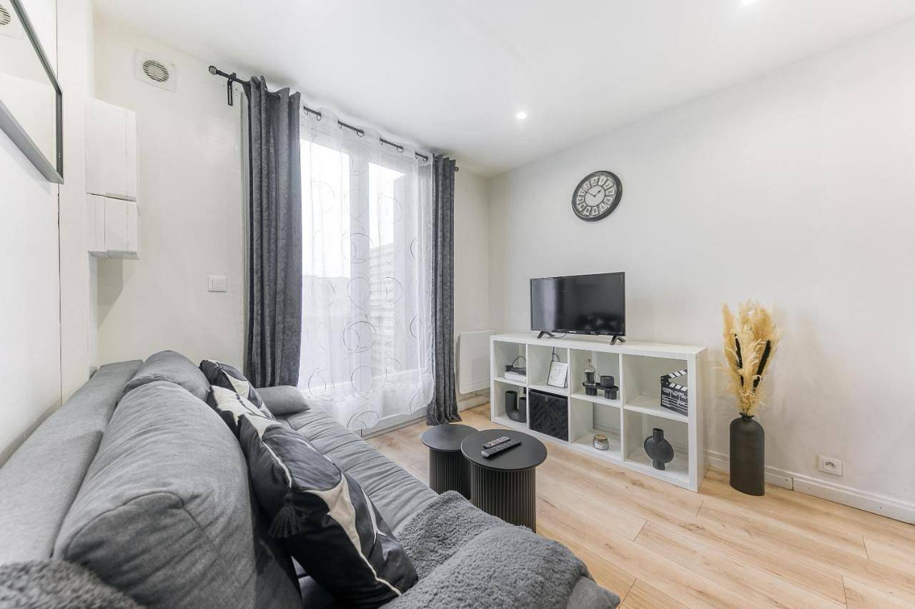 Appartement entier, Appartement Cinéma Aéroport Orly - Parking gratuit & Vtc in Morangis, Essonne