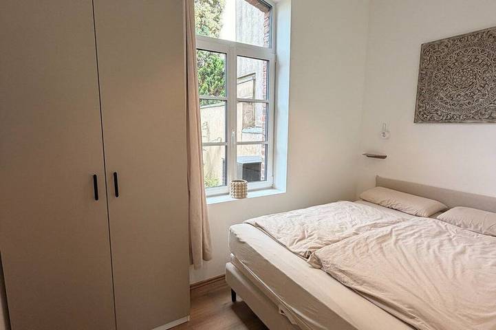 Ganze Wohnung, Kernsanierte Altbauwohnung im Herzen Ratingens mit sehr guter Anbindung in Ratingen, Kreis Mettmann