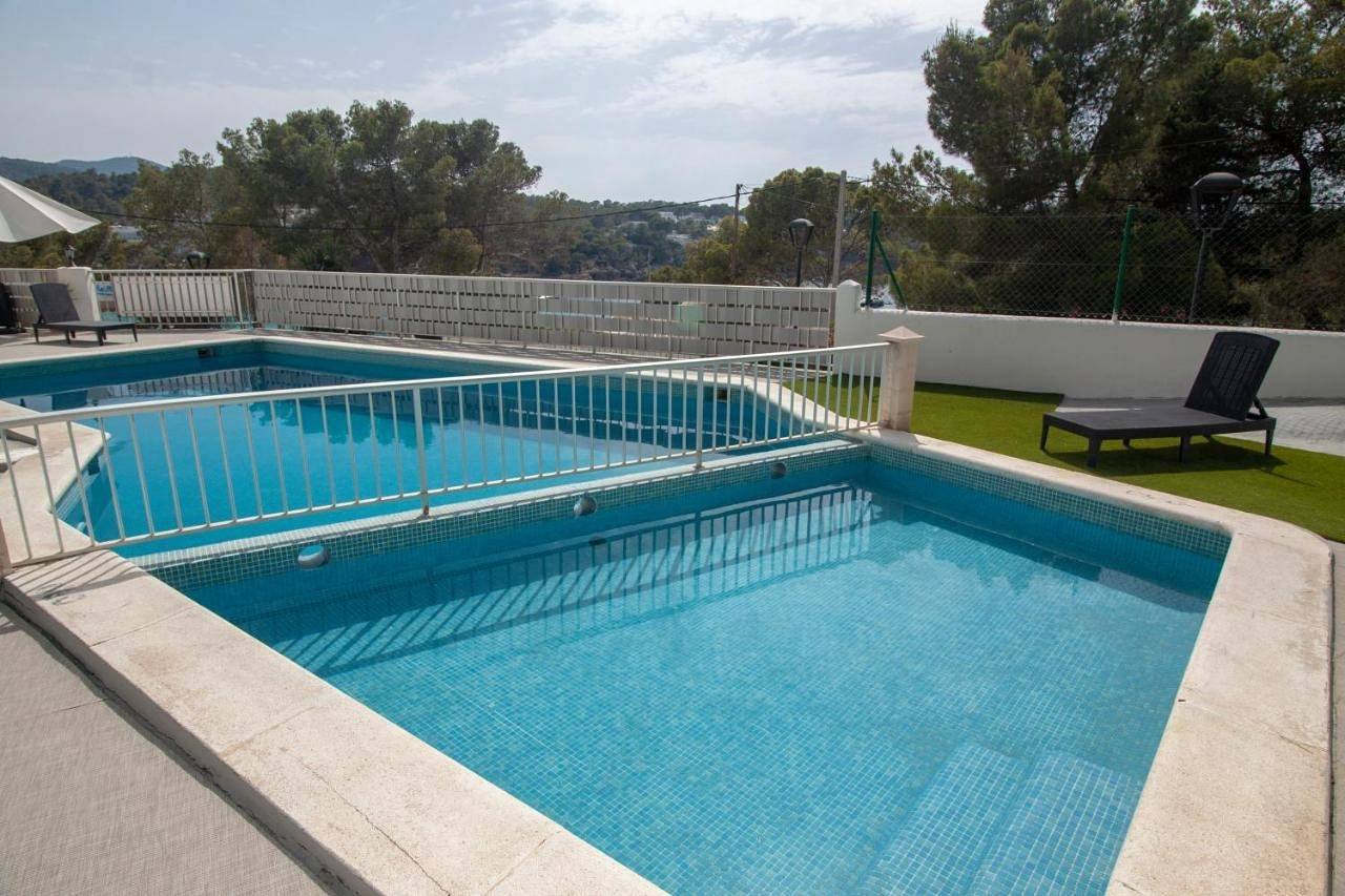 Appartement entier, Apartment with Sea View in Cala Portinatx, Sant Joan de Labritja
