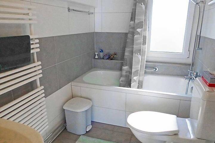 Hütte für 4 Personen, mit Balkon/Terrasse am Vierwaldstättersee - 4