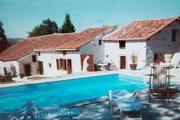 Gîte pour 14 personnes, avec terrasse et jardin à Saint-Bonnet-de-Bellac