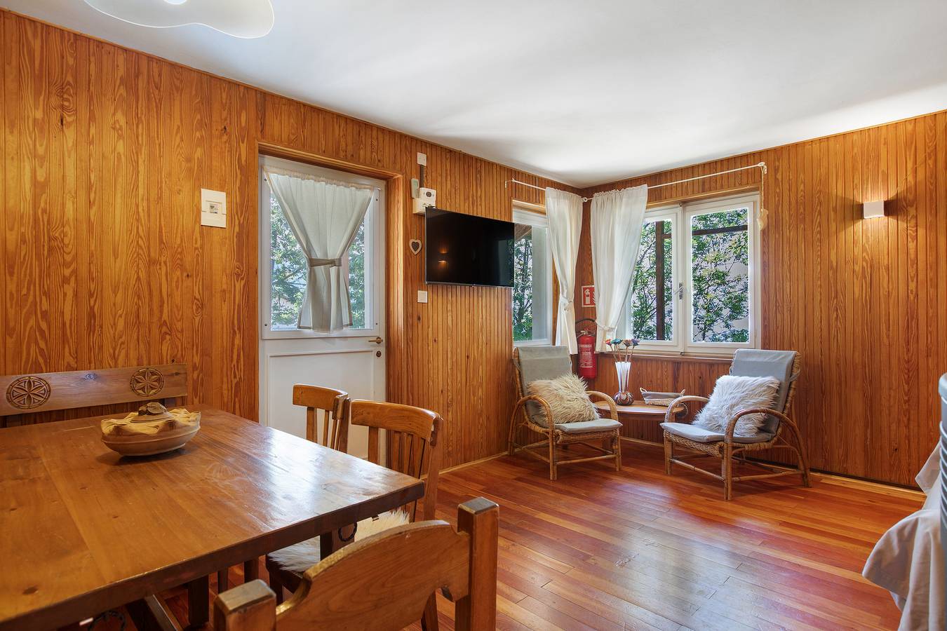 Ganze Wohnung, Ferienwohnung 'L'abri' mit Bergblick, Gemeinschaftsgarten und Wi-Fi in La Cerise (Gressan), Comune di Gressan