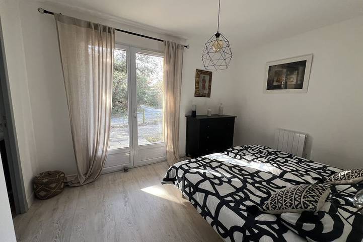 Location de vacances pour 8 personnes, avec jardin et piscine à Valaurie - 3