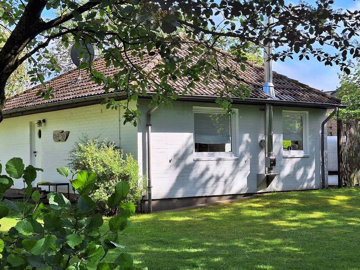 Ferienhaus für 2 Personen, mit Terrasse und Garten in Nieblum
