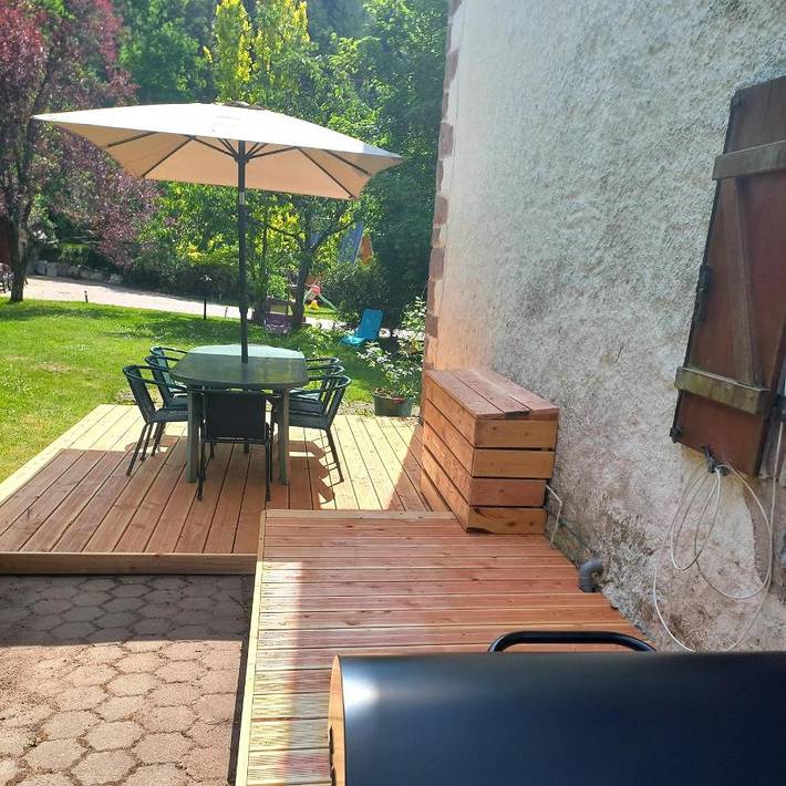 Location de vacances pour 8 personnes, avec terrasse ainsi que sauna et jacuzzi, animaux acceptés à La Chapelle-devant-Bruyères - 2