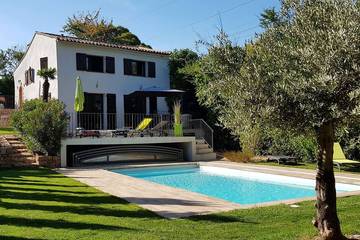 Gîte pour 6 personnes, avec terrasse et jardin à Le Val