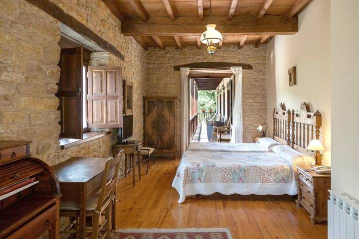 Maison de campagne pour 2 personnes, avec Terrasse et Jardin à Vega de Valcarce