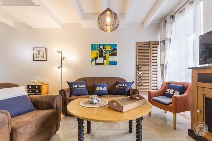 Gîte pour 6 personnes, avec terrasse et jardin à Saint-Vaast-la-Hougue - 4