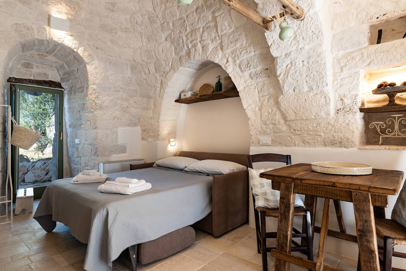 Villa 'Trulli E Frasche, Intera' con Piscina Privata, Wi-Fi e Aria Condizionata in Martina Franca, Provincia di Taranto