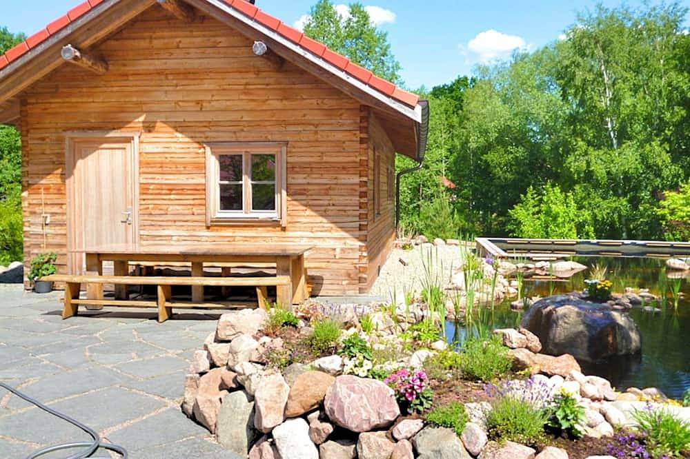 Fjällstugan – Ferienhaus mit Sauna, Naturpool & Boot in Ydre, Östergötland in Ydre und Umgebung