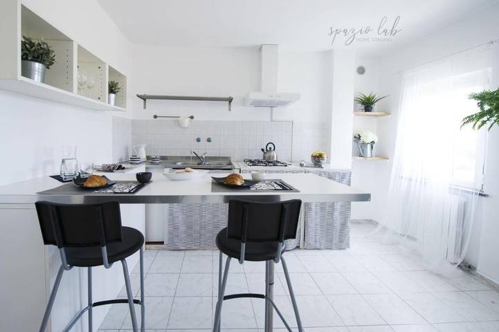 Casas e apartamentos de temporada para 4 pessoas, com vista e jardim em Marino