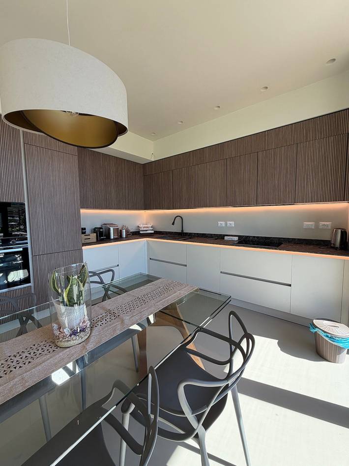 Isolotto degli Angeli : villa moderne avec jardin, piscine et vue sur les balze in Vaggio, Reggello