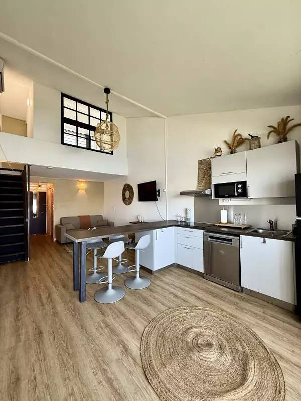 Gîte pour 2 personnes, avec terrasse et vue dans Port De Saint Francois - 3