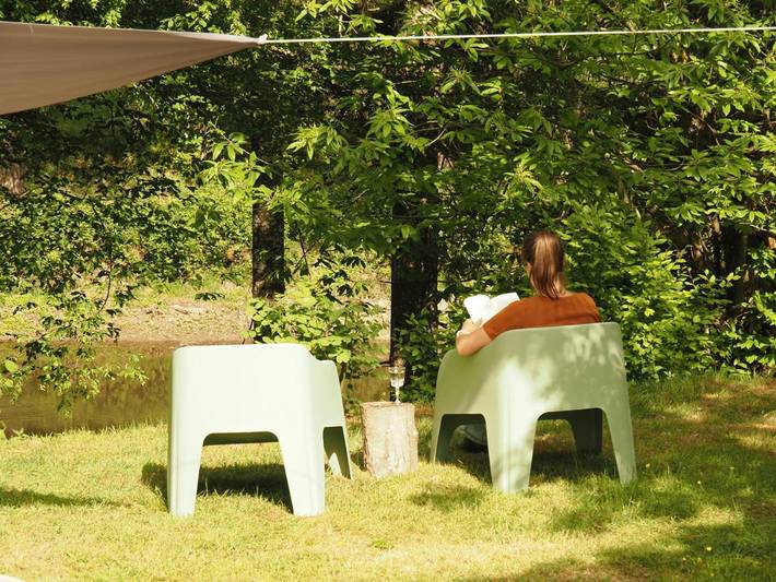 Tente pour 2 personnes, avec vue et vue sur le lac ainsi que piscine et jardin, animaux acceptés dans Saône-et-Loire - 3