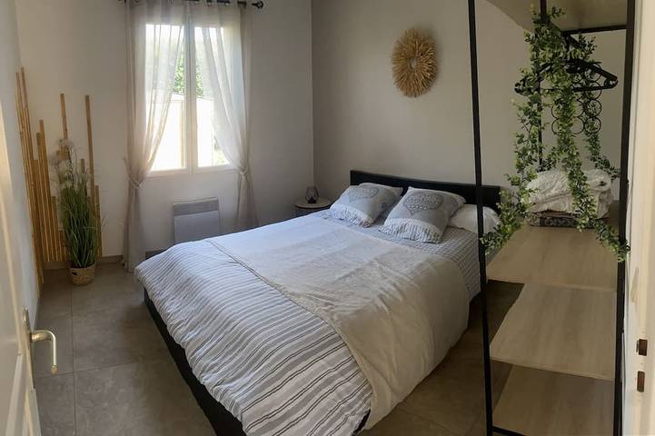 Location de vacances pour 6 personnes, avec terrasse et jardin, animaux acceptés à Pradons - 4