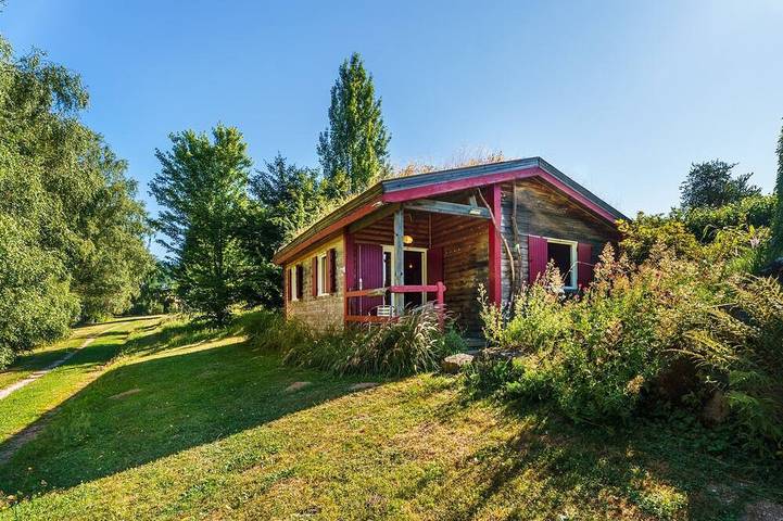 Location de vacances pour 7 personnes, avec jardin à Saint-Prix (Saône-et-Loire)