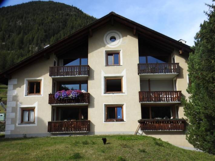 Ferienwohnung für 2 Personen, mit Balkon und Ausblick in Bever