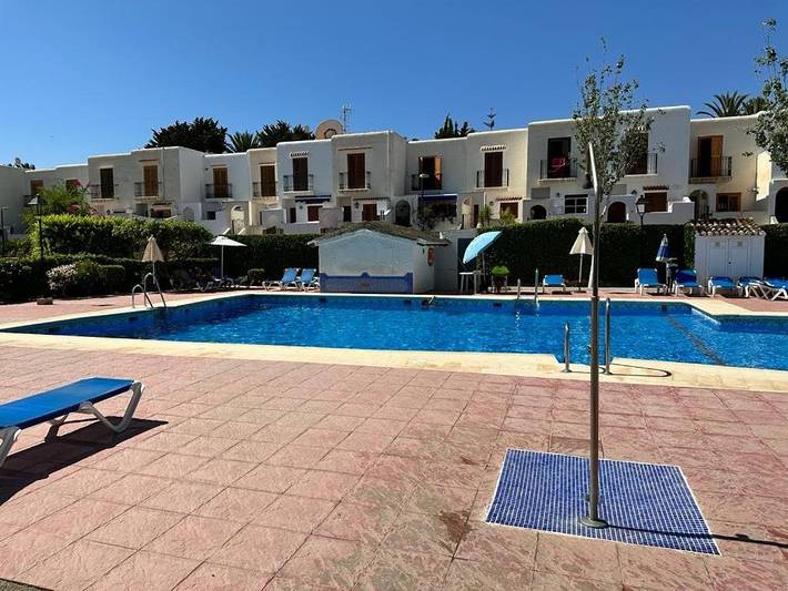 Ferienwohnung für 4 Personen, mit Garten und Pool - 1