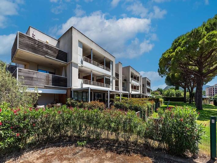 Gîte pour 4 personnes, avec balcon et jardin, adapté aux familles dans Port de Cannes Marina