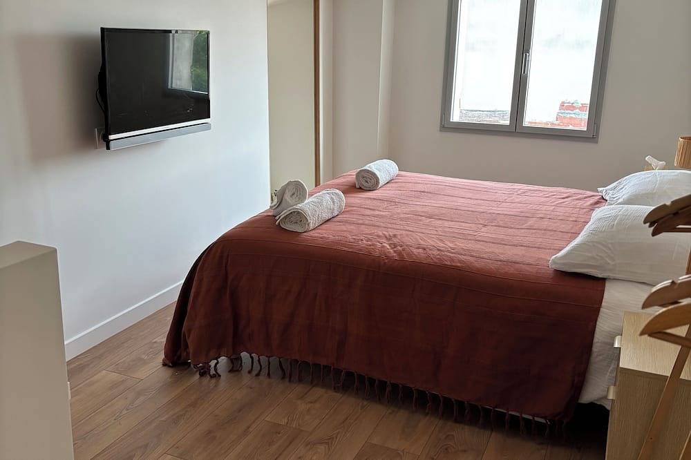 Ideal for your stay in Bordeaux, this adorable townhouse has been completely renovated. in Blanquefort, Bordeaux region