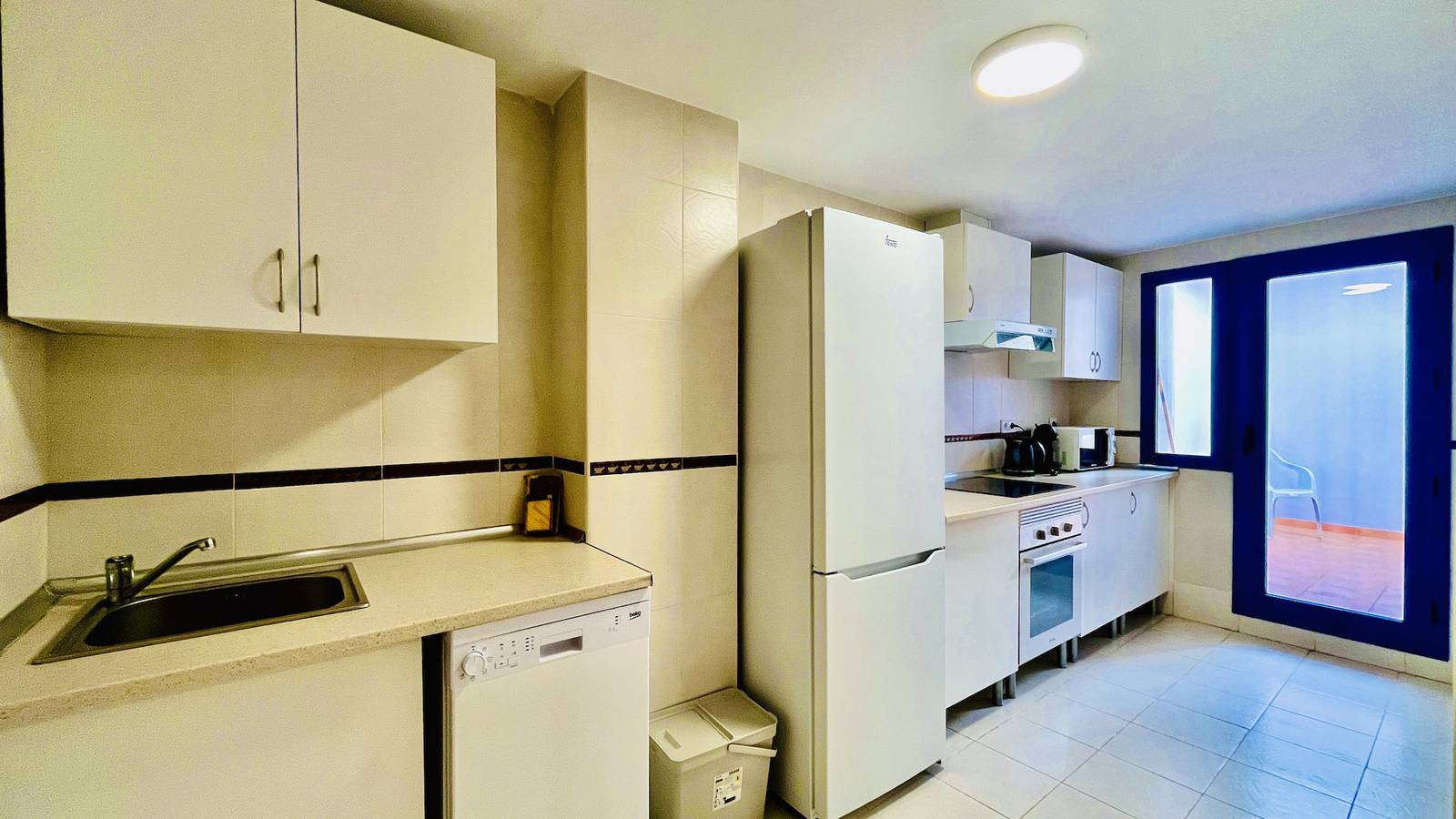 Entire apartment, Blue Suites 23A by Gloove in El Barrio, Alicante