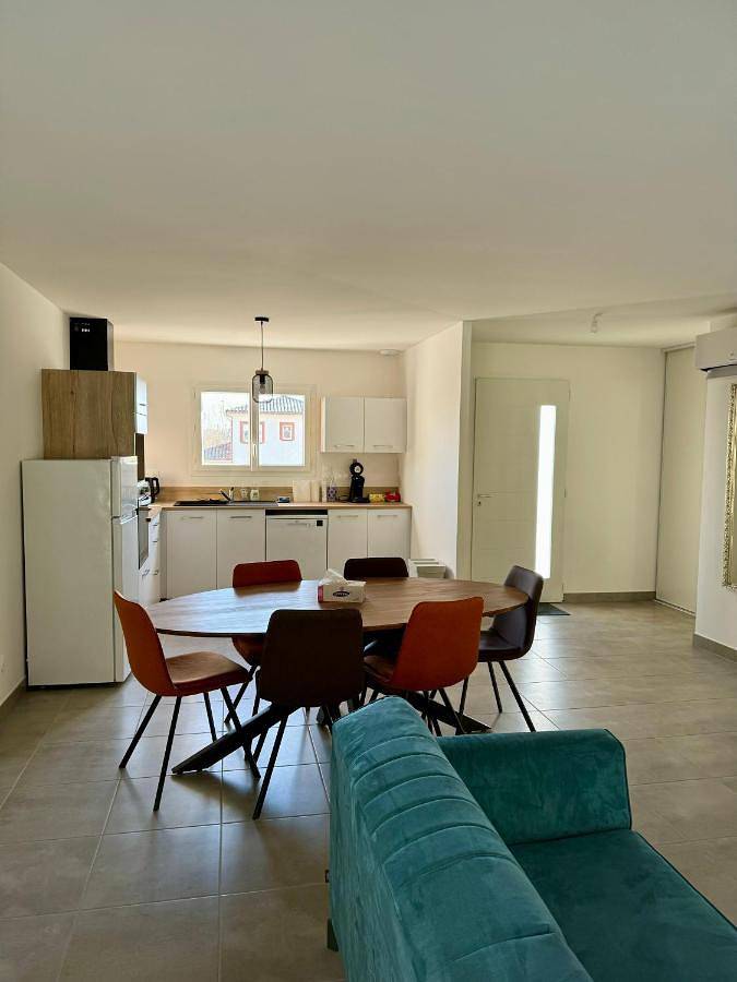 Gîte pour 6 personnes, avec Jardin à Lamothe-Capdeville - 3