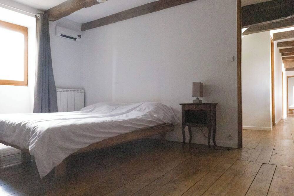 Les combes de Testas 24 personnes, piscine, Gorges de l'Aveyron in Sanvensa, Aveyron
