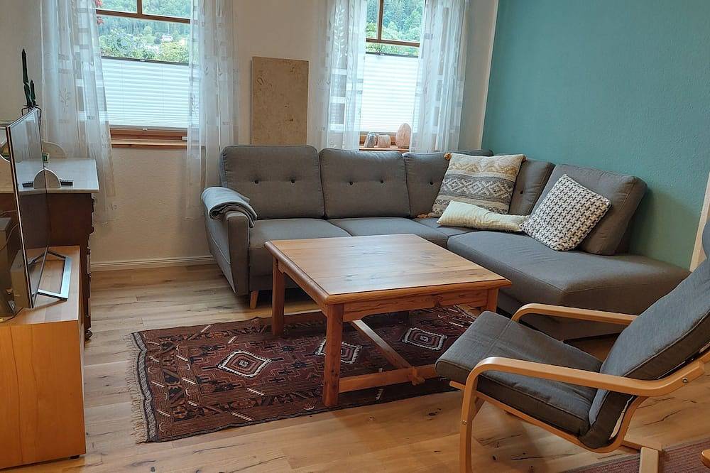 Ganze Wohnung, Ferienwohnung in Lichtenstein am Albtrauf, neu renoviert in Lichtenstein (Stadt), Lichtenstein