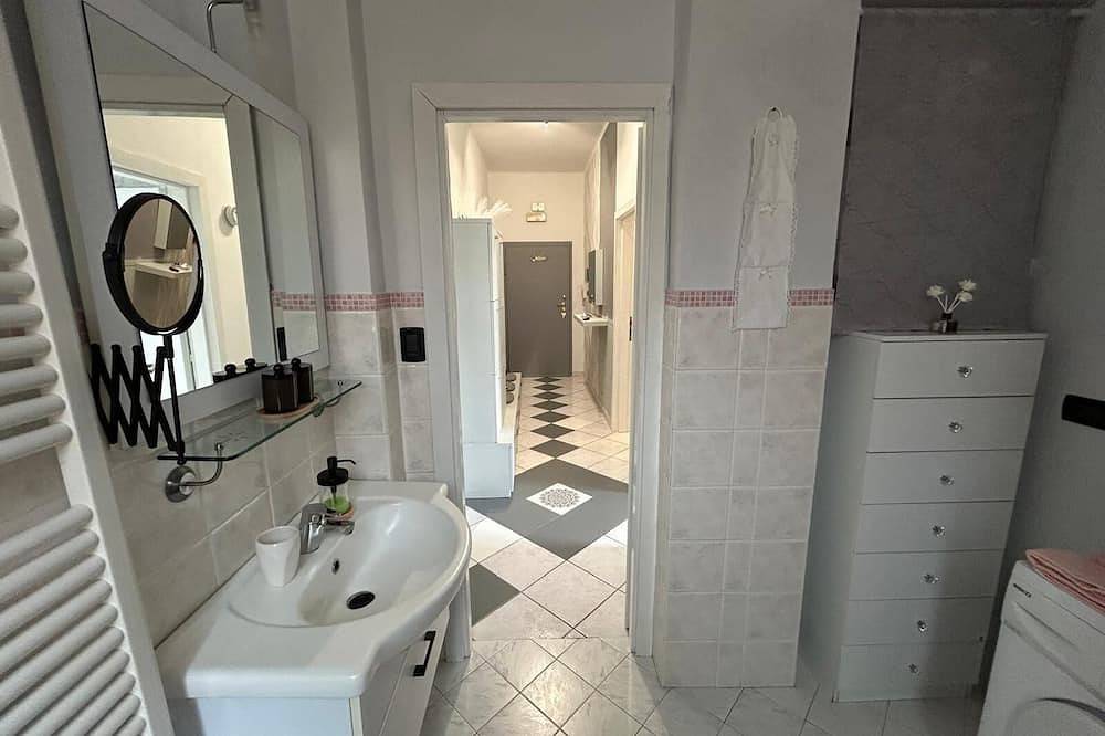 Apartamento entero, Casa Ilaria: Quiet apartment near Unipol Arena, pets allowed in Casalecchio di Reno, Provincia de Bologna