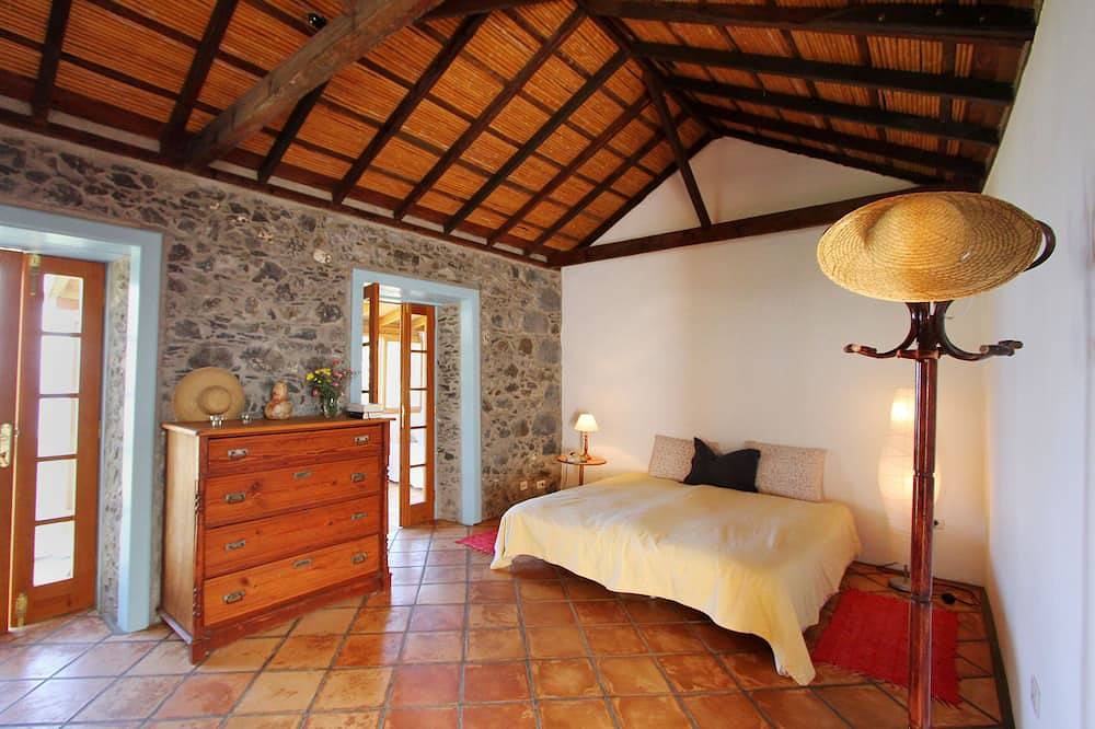 Casa Rural Hibisco Hermigua, sea view, near sea swimming pool in Santa Catalina, La Gomera