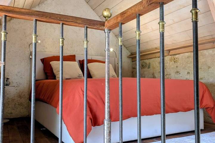 Apartamento entero, La Source, a charming duplex on the banks of the Aunette river in Senlis, Río Oise