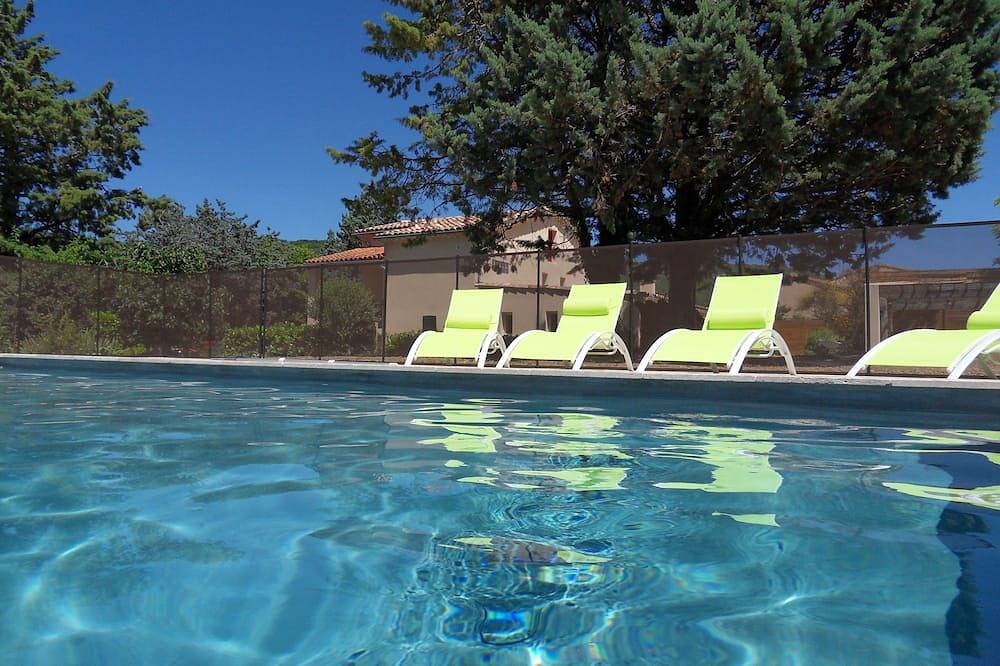 Gite Ardèche du sud avec piscine proche Vallon Pont D arc in Saint-Maurice-d'Ibie, Ardèche