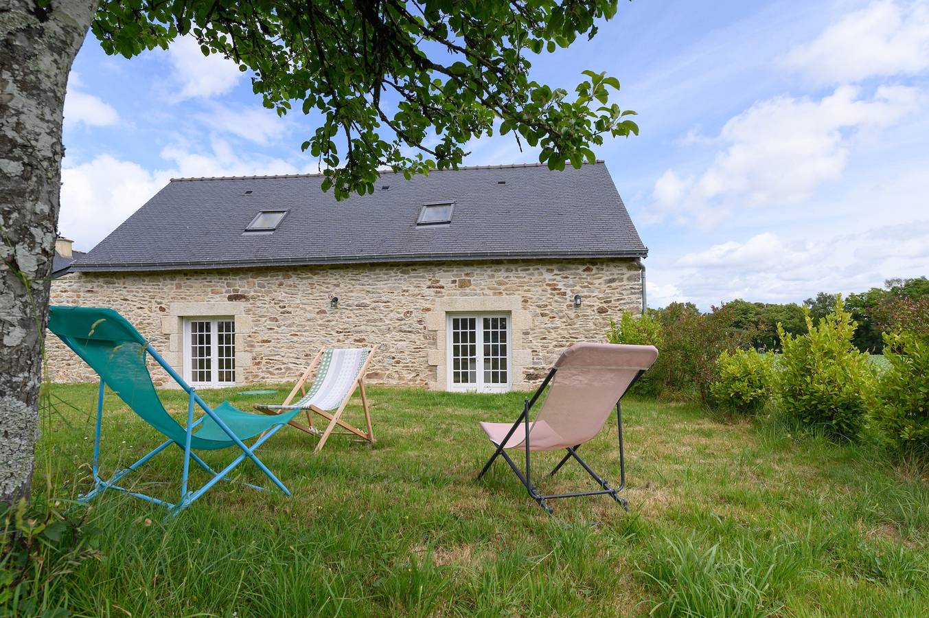 Gîte « La Grange » avec jardin et Wi-Fi in Plumergat, Région de Lorient