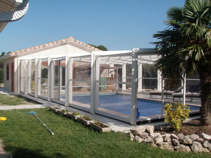 Villa pour 6 personnes, avec jardin et jacuzzi ainsi que sauna et piscine - 1