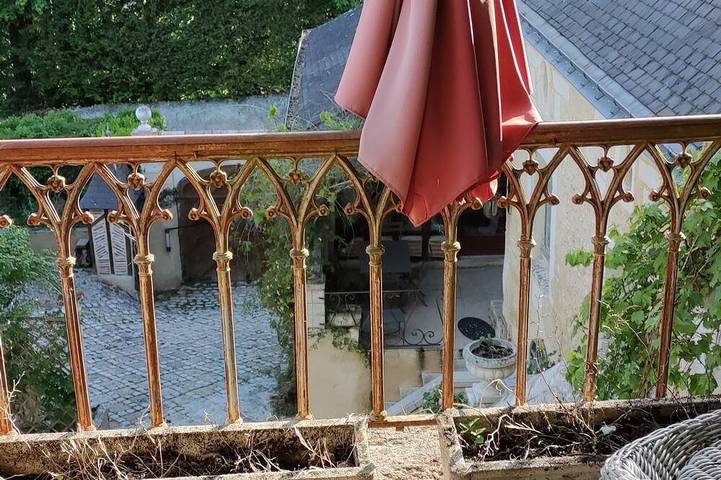 Maison face au château du Clos Lucé in Amboise, Région de Tours