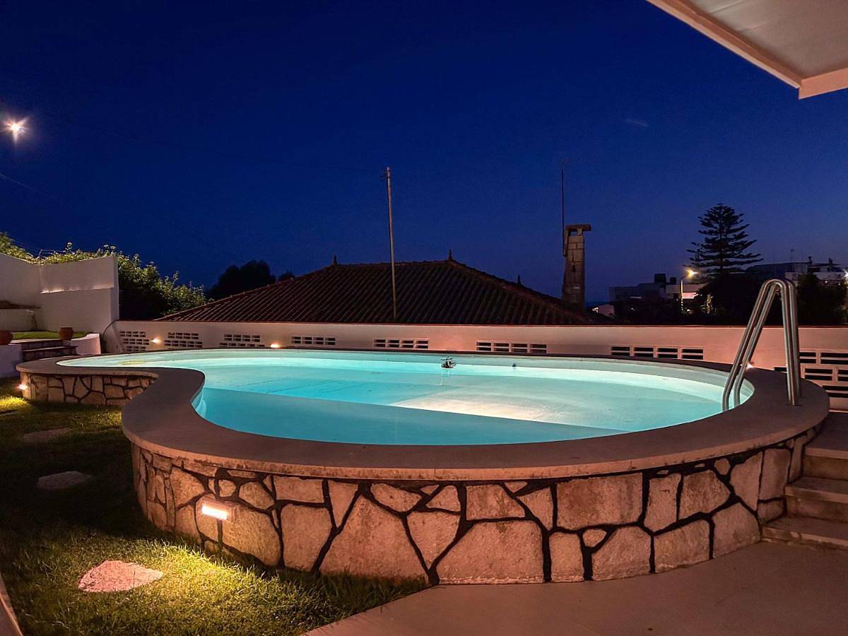 House T3 with Sea View and Private Pool - 5 minutes walk from the beach in Praia do Ouro, Sesimbra