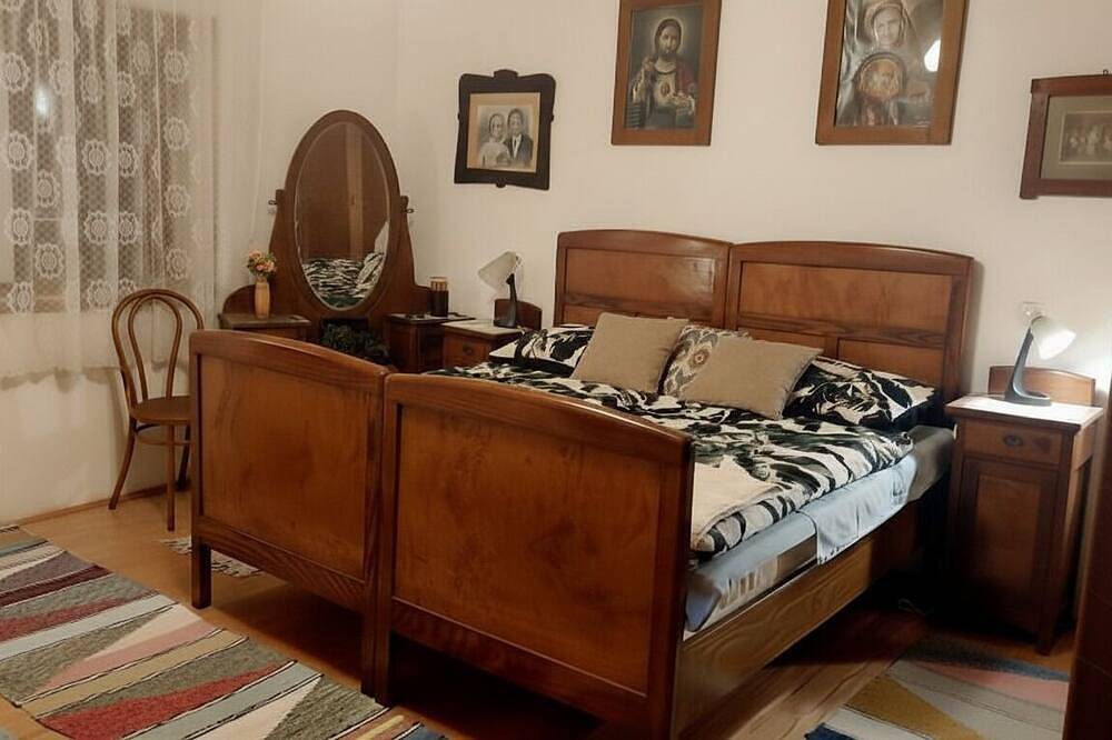 Fabulous 2-bedroom cottage in Staro Petrovo Selo in Brod-Posavina