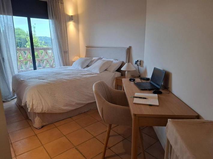 Gîte pour 6 personnes, avec piscine ainsi que jardin et vue dans Llampaies - 3