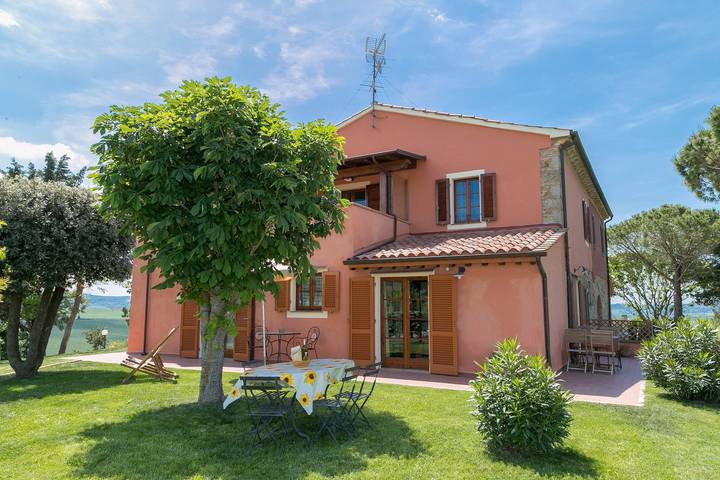 Appartamento intero, Appartamento "Oleandro" con giardino in comune e Wi-Fi in Santa Luce, Costa degli Etruschi