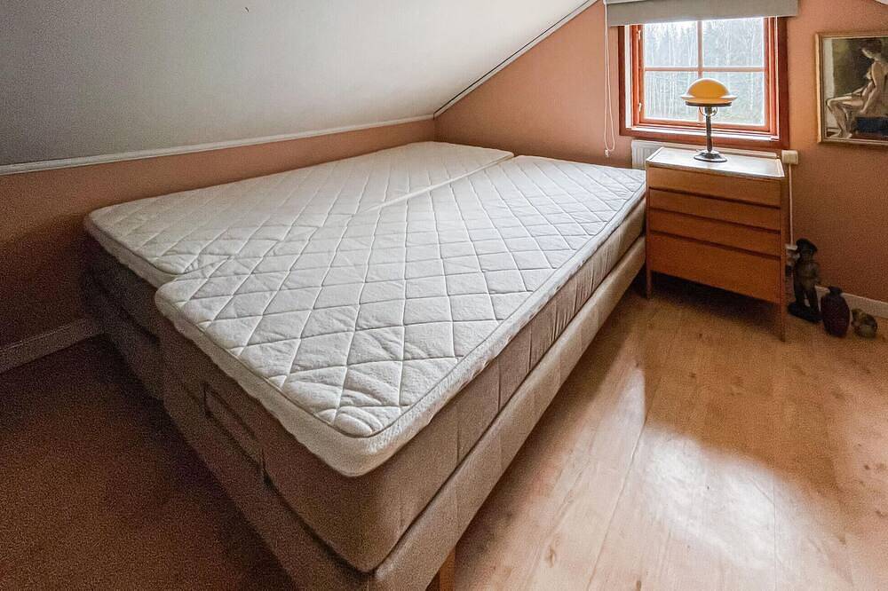 Awesome home in Fristad with Wifi in Borås, Västergötland
