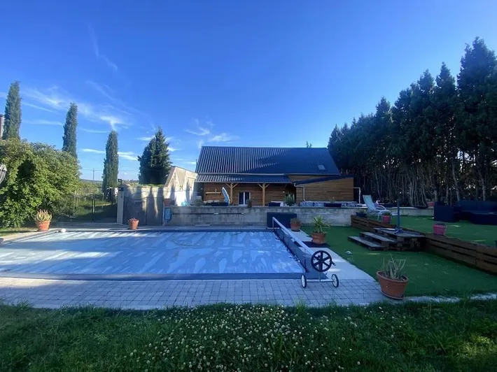 Ferienwohnung für 5 Personen, mit Garten und Pool - 1